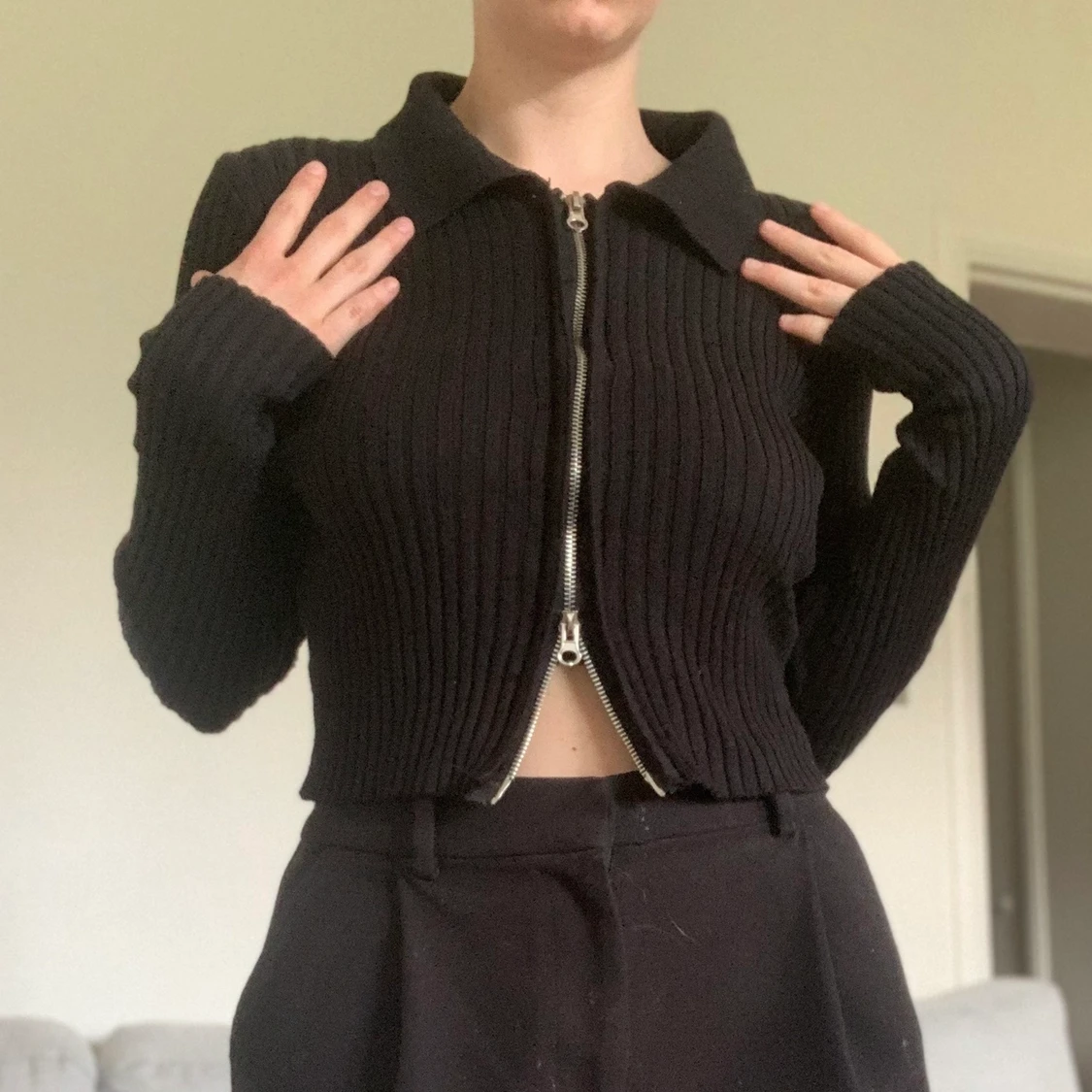 Svart tröja m dragkedja - 90