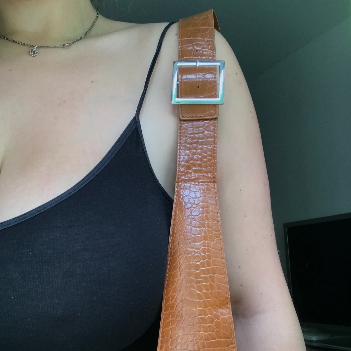 Brun väska från monki - 90