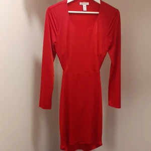 Röd klänning  - Love 