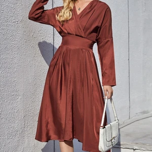 Klänning storlek M  - Klänning från shein, storlek M/38. Passformen är bra! 