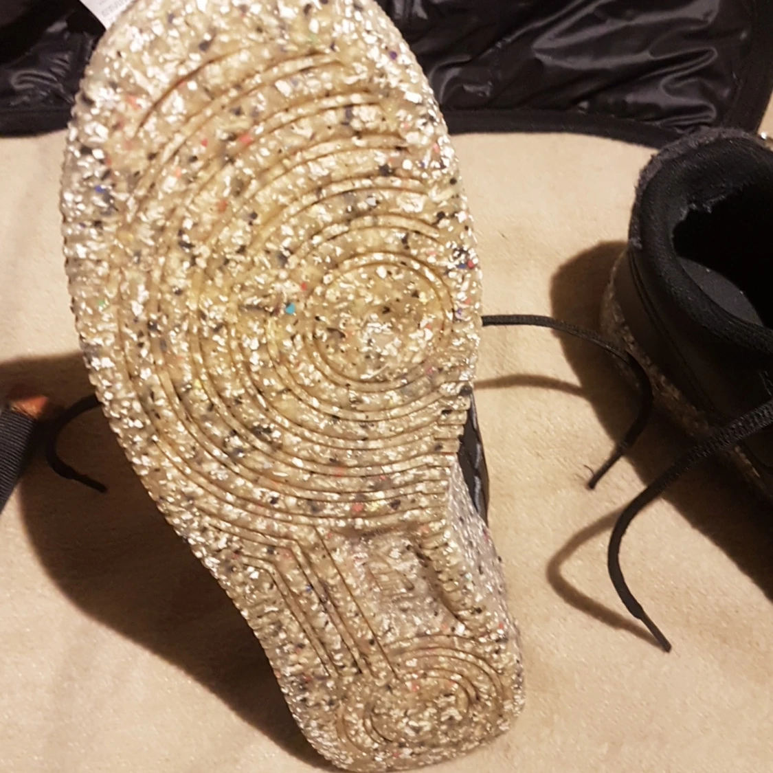 Air force 1 recycle inte använda 700kr  - 90