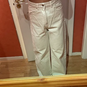 Idun Wide jeans ginatricot - Vita Jeans från ginatricot