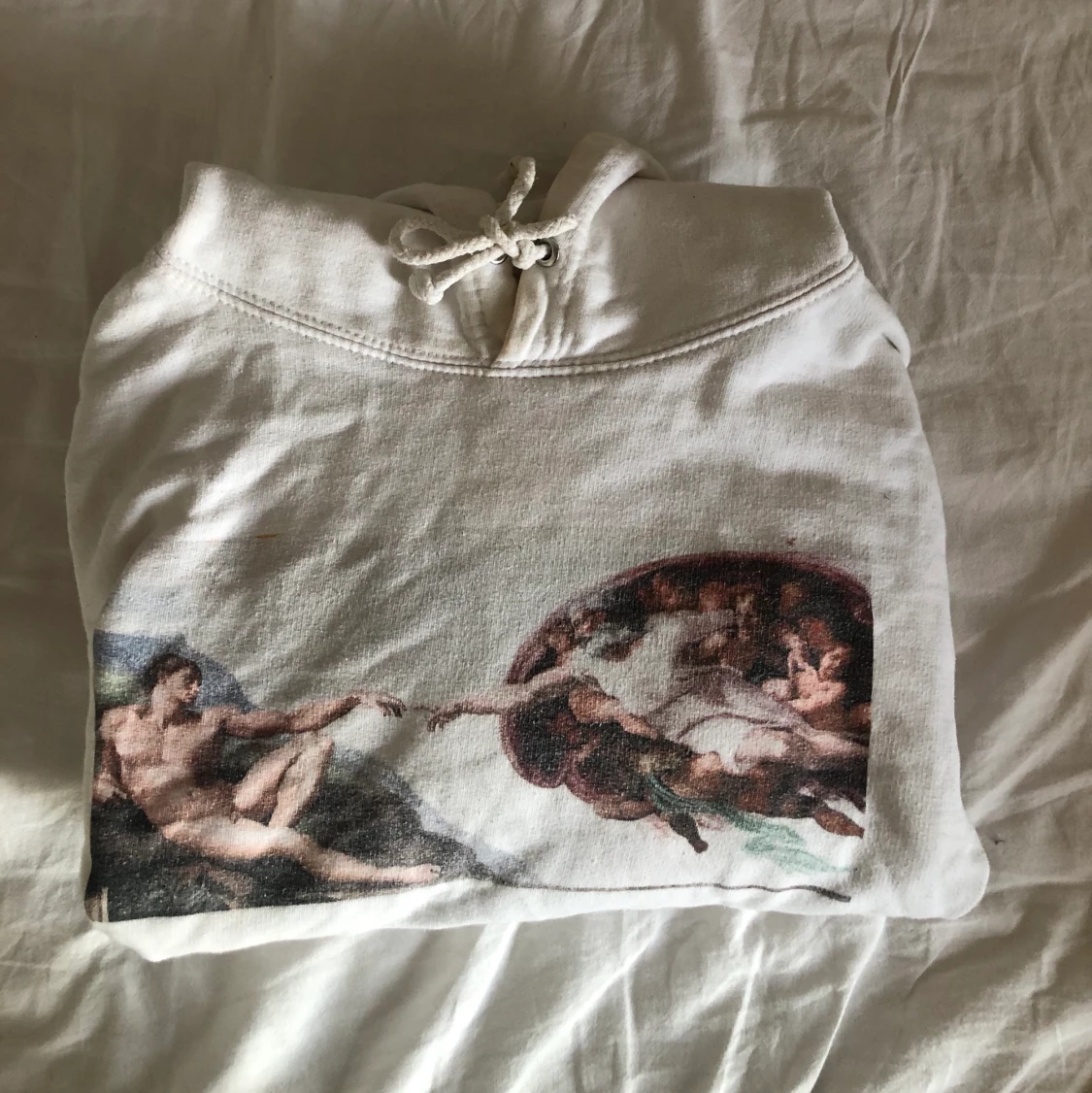 The cool elephant “Reach out” hoodie - 90