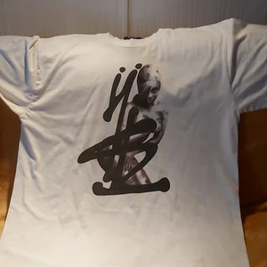 Printed tshirt - Printed tshirt storlek L.