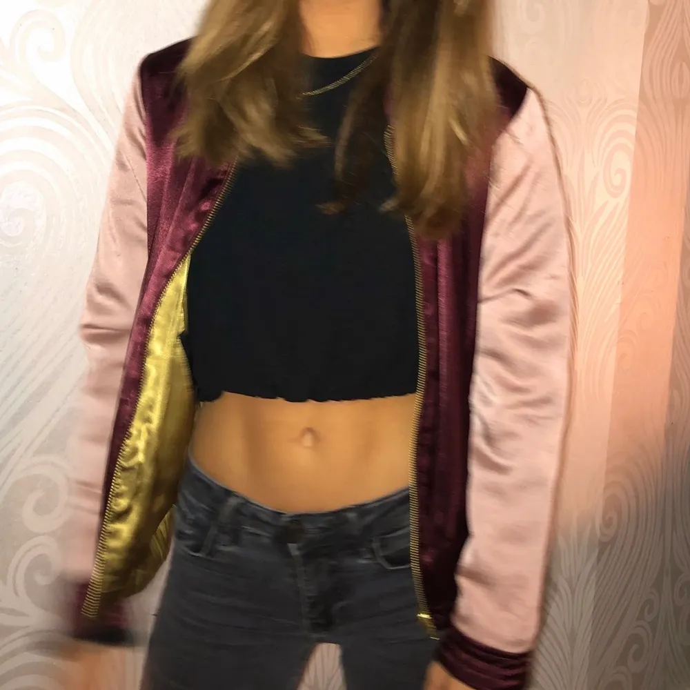 Jätte cool varsityjacka från Scotch & Soda. Amerikansk barnstorlek 16, som en europeisk S/XS. Takit.