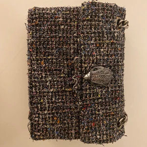 Kurt geiger väska - Säljer min super fina limited edition, tyg Kurt Geiger väska💞