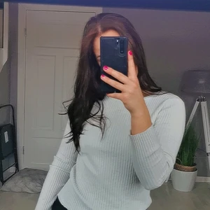 Långärmad från bikbok - Fint skick, sjukt mjukt och lent material