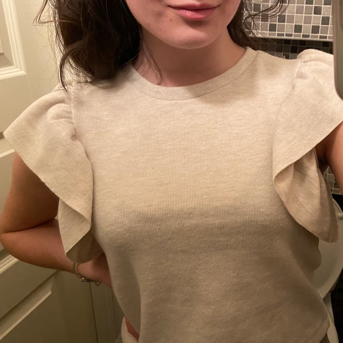 Topp med volanger stl M. Helt ny!!! - 90