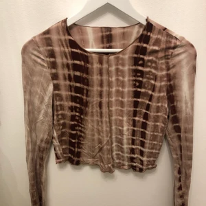 Shein tröja - Säljer denna fina tröja från shein! Endast använd en gång och är i bra kvalite och fint skick. 