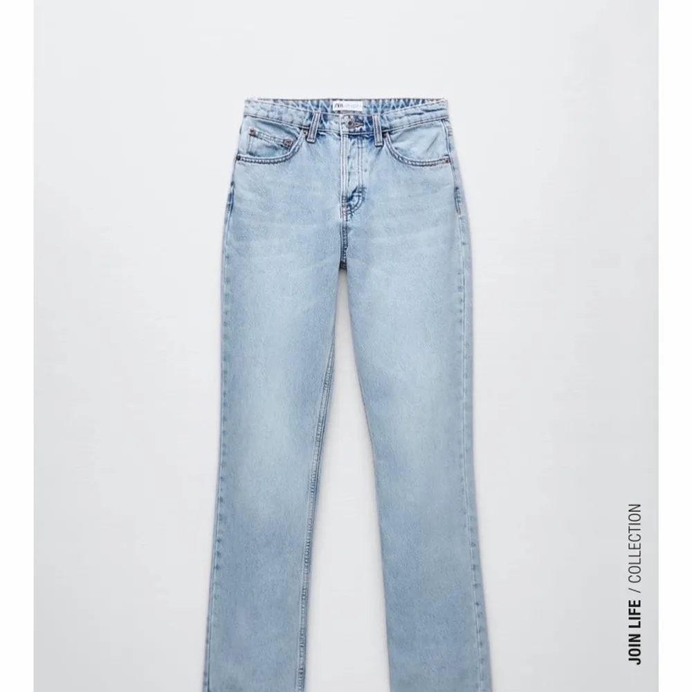 Jätte snygga men en aning för små💗      Långa jeans men lite små i midjan.. Jeans & Byxor.