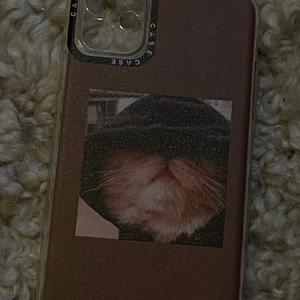 Mobilskal iPhone 11  - Har använvänts Max 5 gånger 