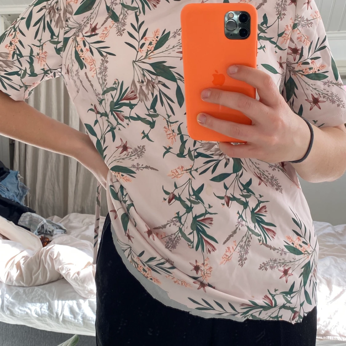 Fin blommig topp  - 90