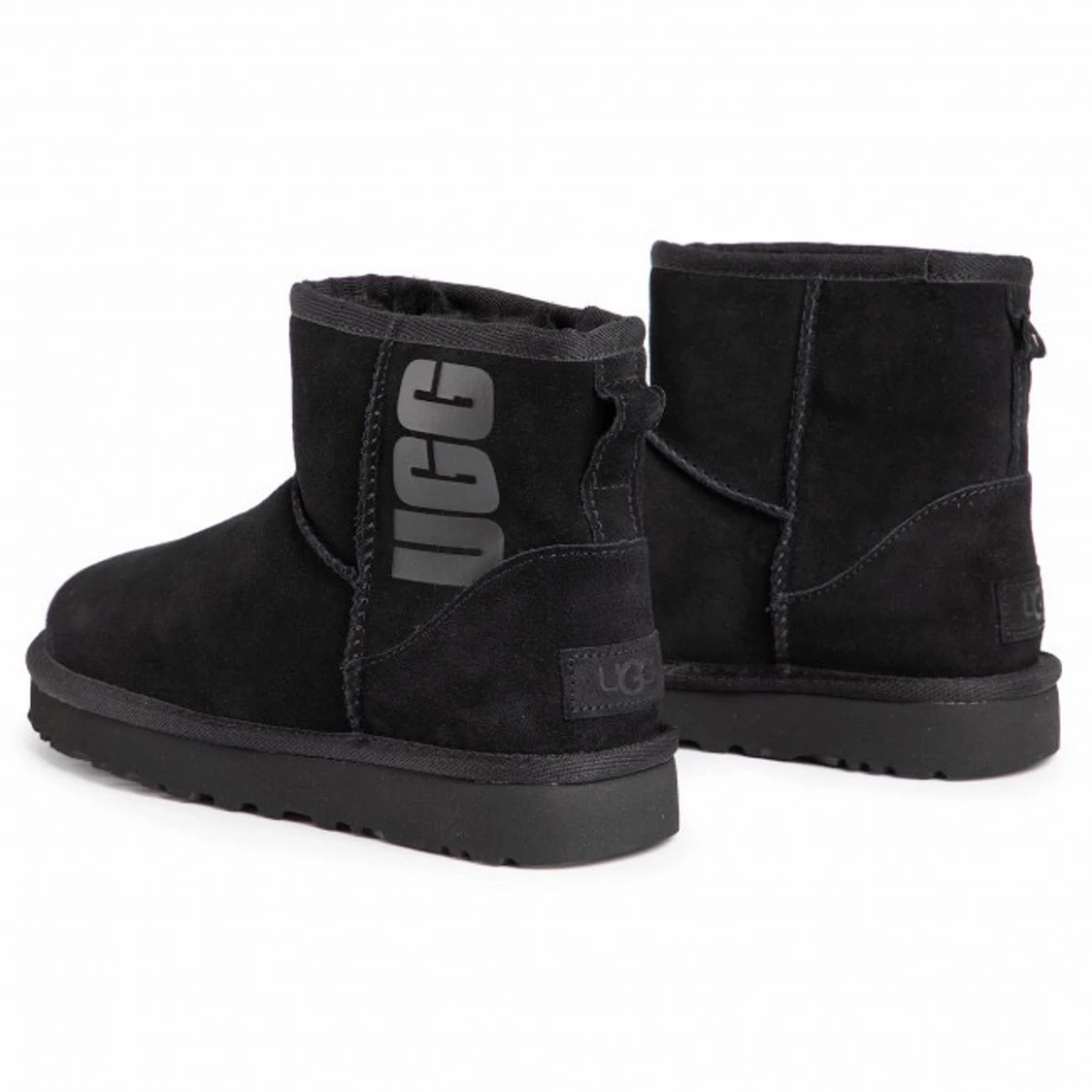 UGGS Svarta med detalj
