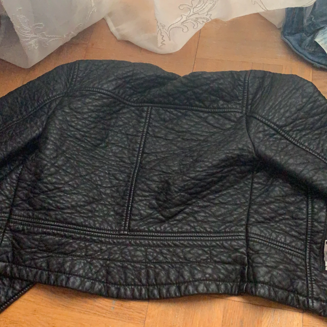 Skinnjacka ifråk hm  - 91