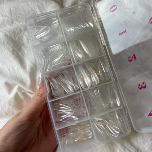 Lösnaglar - 500 st lösnaglar i olika storlekar 💚💚 säljer massa andra nagel saker så in och titta mina andra annonser 💚💚 💗 ger rabatt vid köp av flera produkter 💗