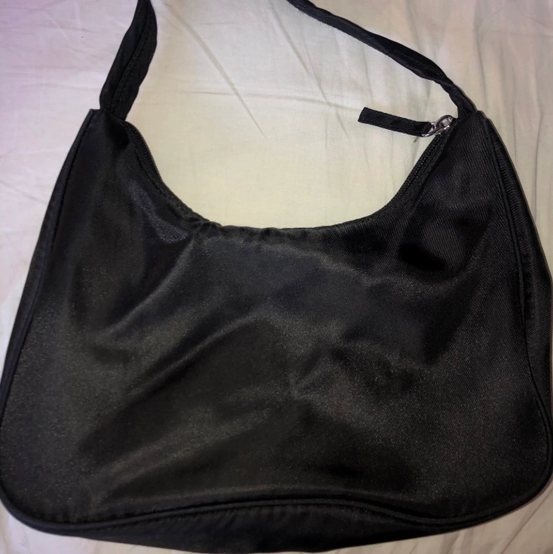 Klassisk svart handväska Monki  - 90