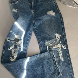 Blå jeans storlek S/XS - Köpte dessa jeans har knappt använd dom pga dom var små för mig det passar fint vid S/XS 