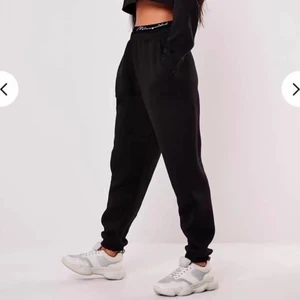 Missguided mjukisbyxor  - Aldrig använda, endast testade. 