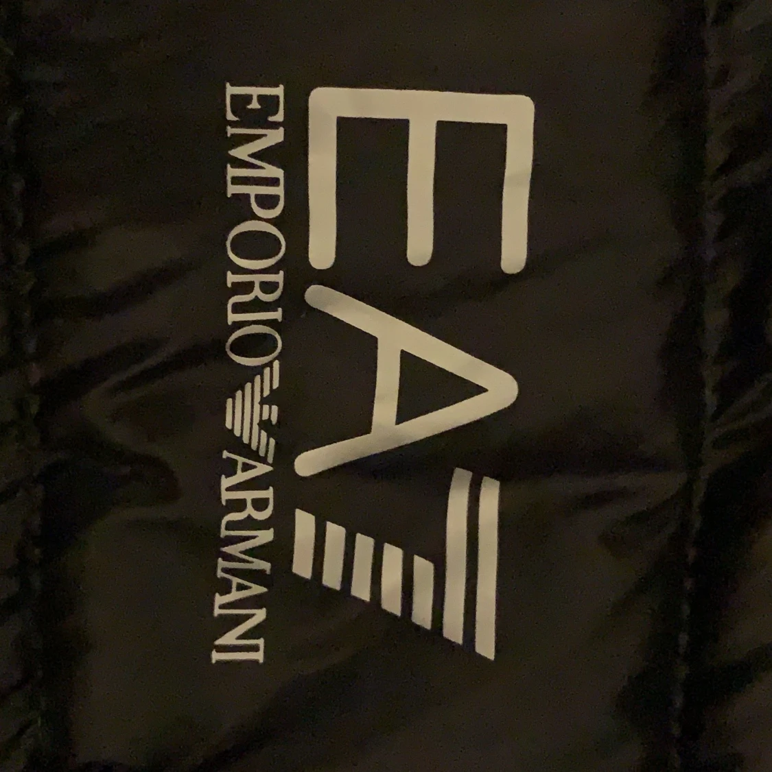 EA7 Emporio Armani dunjacka storlek M - 91