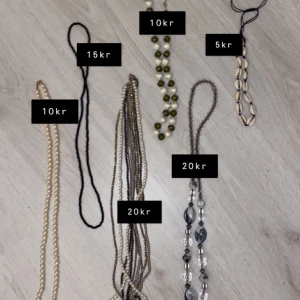 pärlhalsband 💗💗 - (skriv för fler bilder + info) 