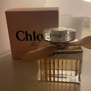 Chloe parfym  - Säljer en chloe parfym.