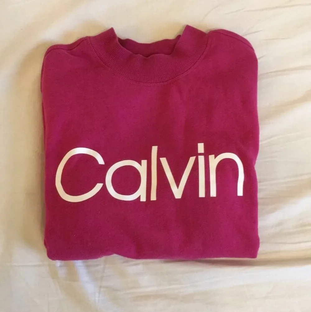Väldigt bekväm sweatshirt från Calvin Klein. Väl använd. . Tröjor & Koftor.