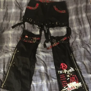 Rave punk byxor  -  Vet inte om jag vill sälja eller inte än men du kan skicka bud får jag tänka om det 
