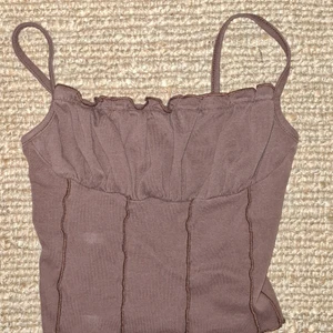 Brunt linne - Ett oanvänt superroligt brunt linne från shein, storlek xs