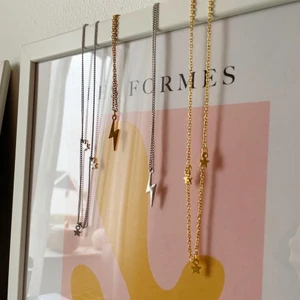 Smycken i pärl- & kedjeformat  - Handgjorda kreativa smycken i både pärl samt kedjeformat för alla tillfällen🌸🍭⚡️ Kedjehalsband 79kr, pärlhalsband 69 kr & pärlarmband 49 ☺️