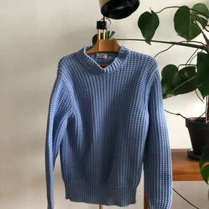 Stickad tröja Acne Studios - Stickad tröja från Acne studios till salu! storlek S/M men lite Oversize och ”grövre” i modellen. 