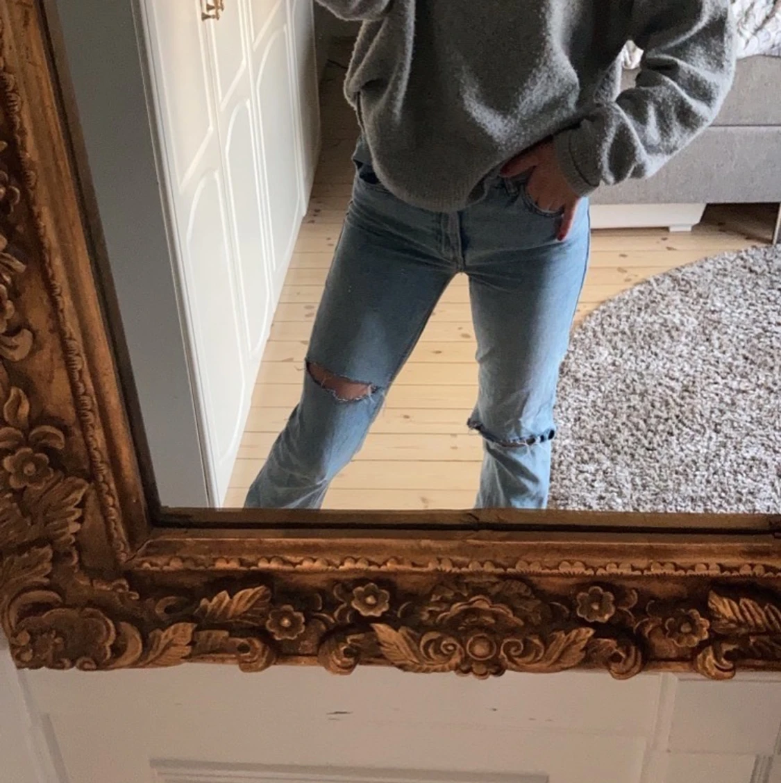 blåa jeans från mango hål  - 90