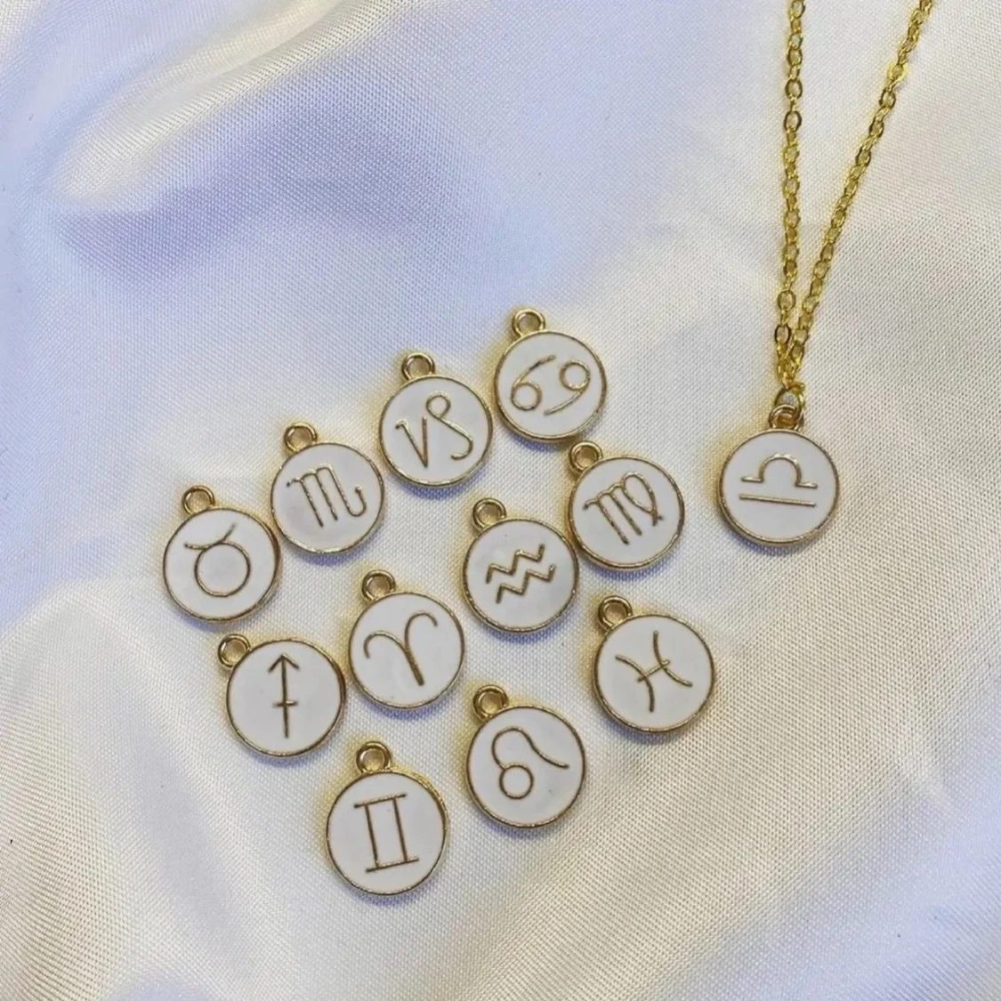 Stjärntecken halsband 