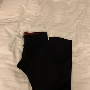 Träningstights - Träningstights från newbody i strl L. Superfint skick, sällan använda. 