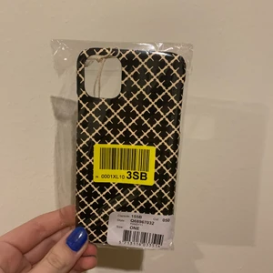 marlene birger  - ett jättefint iphoneskal från marlene birger!!! fick i födelsedagspresent men var tyvärr fel storlek för min mobil :(  fraktsätt kan bytas om köpare skulle önska det😋😋😋