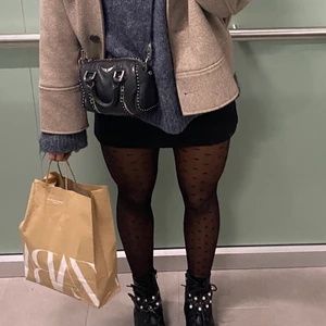 SUNNY NANO GRAI - Handväska - Intressekoll! Zadig Voltaire sunny nano väska. Bra skick och äkta. Skriv vid intresse✨ högsta bud just nu: 2700kr