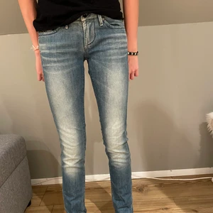 Lågmidjade jeans😎 - Ass balla och coola lågmidjade jeans från g-star!😍