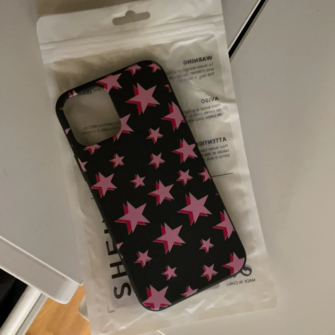 Iphone 12 skal frakt 13 kr