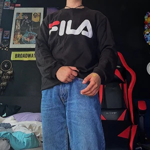 Fila tröja  - Fila tröja i storlek S