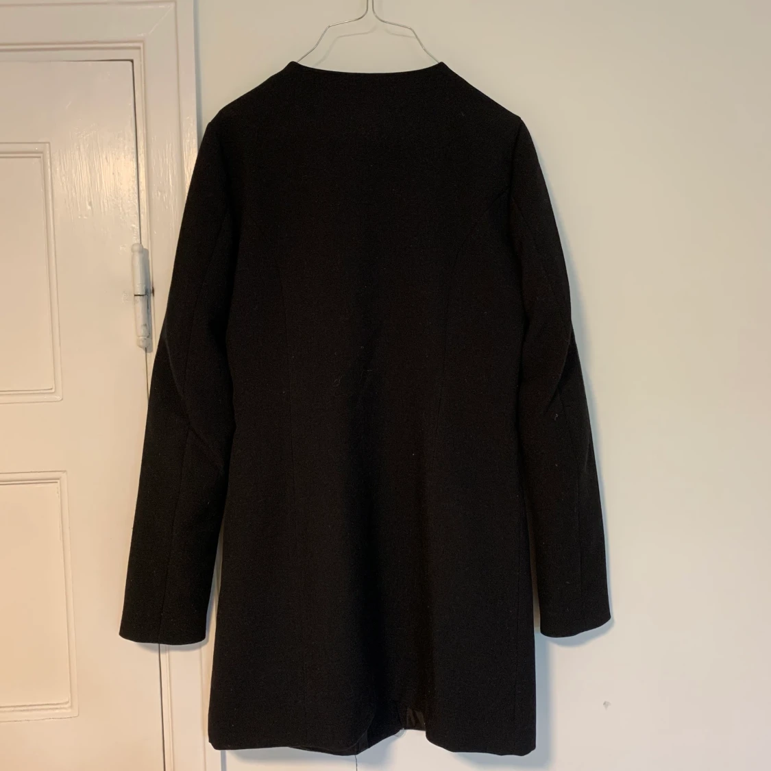 Svart kappa Jacqueline de Yong S - 91