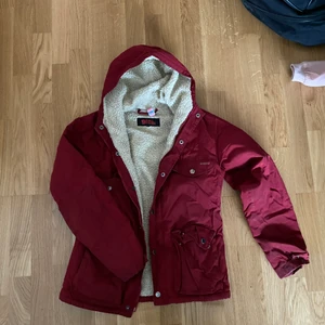 Jacka  - Bra skick, varm. 