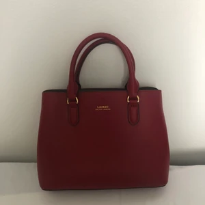 Röd väska - Röd väska från Ralph Lauren