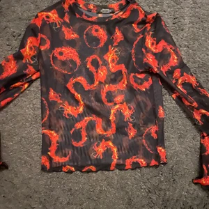Mesh tröja  - Har aldrig använt den, den bara hänger i garderoben. Köpte den på bershka i London