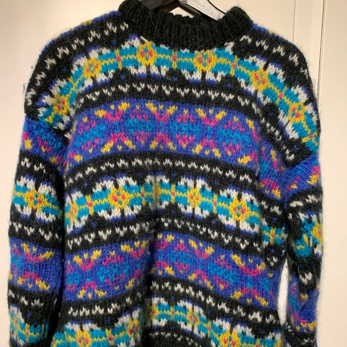 Stickad sweater med riktigt ylle ”lusekofta” - 91