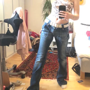 Fornarina jeans - Så sjukt coola, men har för mycket jeans! Baggy och skitsnygga från fornarina! Lågmidjade💝💝