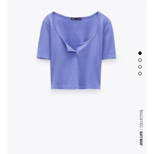 Zara t shirt - Zara t shirt, köpt fel storlek. Storlek M. Skriv privat för mer info. Priset kan diskuteras❤️