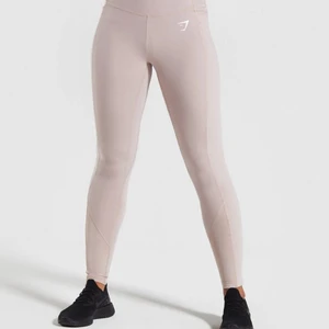GYMSHARK XS - Gymshark legging i nyskick, endast använda en gång. Kan gå ner i pris vid snabb affär :) 