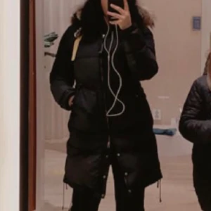 Para Jumper Long Bear - Säljer min jacka, fint skick, kan skicka bild vid intresse, skriv om du vill veta mer