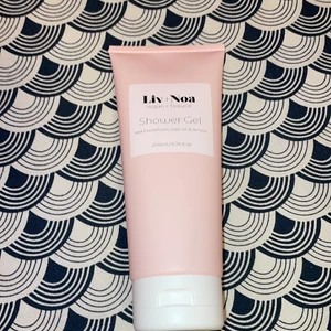 Stor - Shower gel,oanvänd bevis finns på bild.!