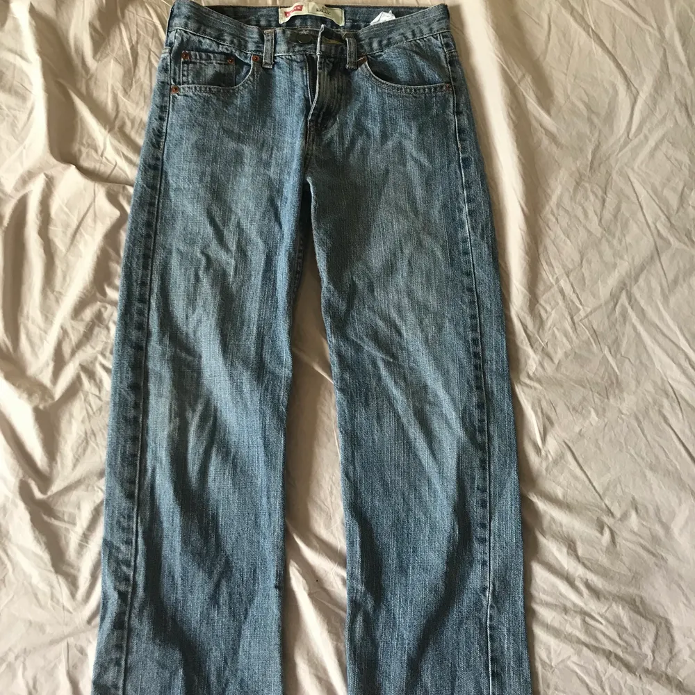 vintage levis jeans! storlek 24/25 (passar xs). Jeans & Byxor.