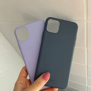 Holdit skal  - Två stycken holdit skal (iPhone 11 PRO Max). Super bra skick, knappt använda. Kan säljas separat!!! Säljer för 30kr styck +frakt